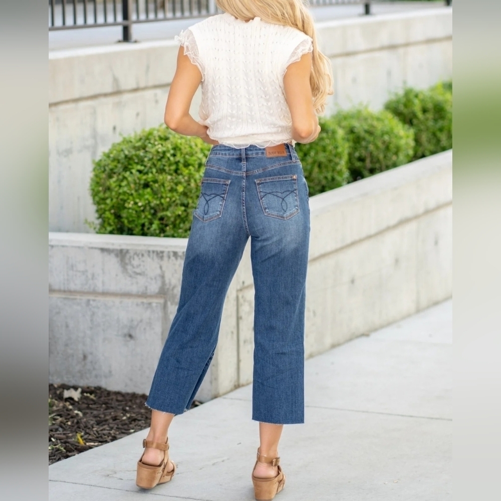 Judy Blue HR Wide Leg Raw Hem Cropped Denim Jeans Embroidered Pockets 5/27 - Picture 8 of 12